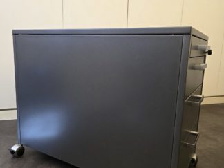 Corps de bureau en métal